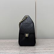 Chanel 25 Small Handbag Black Calfskin Gold 30x26x14cm - 4
