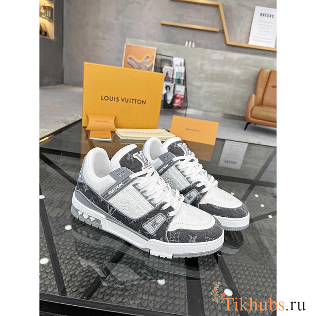 Louis Vuittonn LV Trainer Sneaker Grey - 1