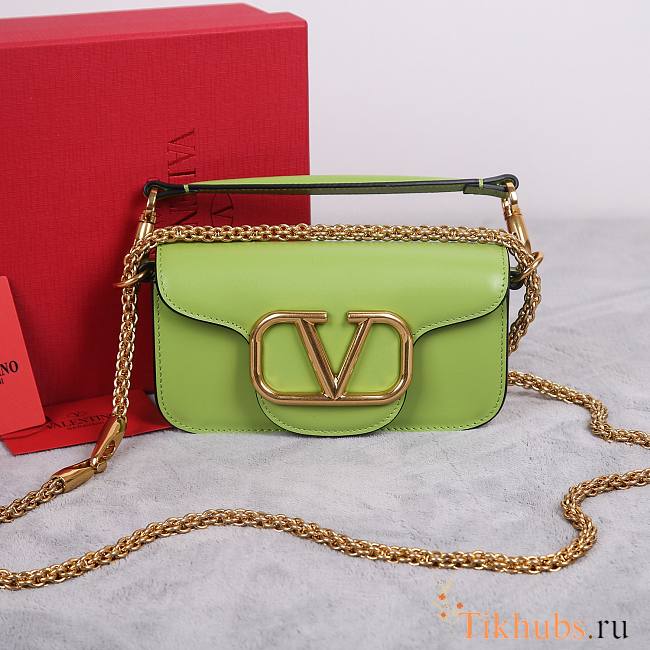 Valentino Garavani Small Loco Green Shoulder Bag 20x11x5cm - 1