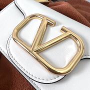Valentino Garavani Small Loco White Shoulder Bag 20x11x5cm - 4