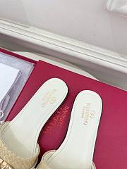 Valentino Garavani VLogo Raffia-trimmed White Slides - 5