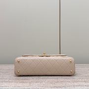 Chanel Medium Flap Bag Beige Lambskin Gold 27x16x7.5cm - 6