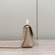 Chanel Medium Flap Bag Beige Lambskin Gold 27x16x7.5cm - 5
