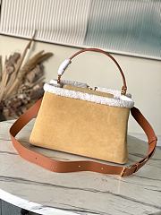 Louis Vuitton LV Capucines GM Souple Beige Suede 38x23x16cm - 3
