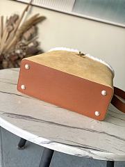 Louis Vuitton LV Capucines GM Souple Beige Suede 38x23x16cm - 2