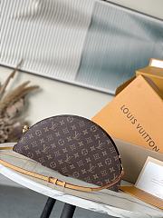 Louis Vuitton LV Fan Monogram Canvas 37x19x6cm - 4