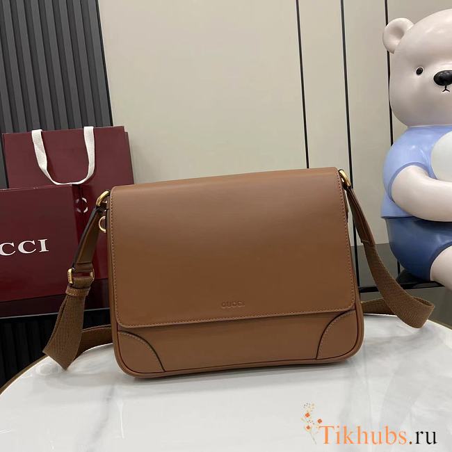 Gucci GG Emblem Medium Crossbody Bag Brown 29x23x7.5cm - 1