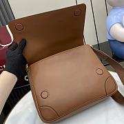 Gucci GG Emblem Medium Crossbody Bag Brown 29x23x7.5cm - 3