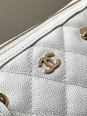 Chanel 25P Clutch With Chain White Caviar 18.5x11.5x11cm - 3