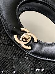 Chanel 25P 31 Bag Black 22x23x5.5cm - 4
