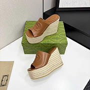 Gucci Women's Interlocking G Sandal Brown  - 2