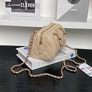 Chanel 25P Clutch With Chain Beige Lambskin 18.5x11.5x11cm - 4
