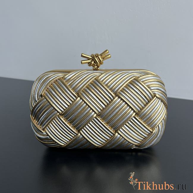 Bottega Veneta  Intreccio Knotted Clutch 19x11.5x5cm - 1
