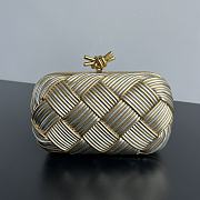 Bottega Veneta  Intreccio Knotted Clutch 19x11.5x5cm - 1