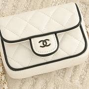 Chanel Clutch With Chain Lambskin White Black 11.5x8.5x4cm - 5
