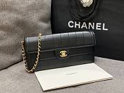 Chanel Black Lambskin Shoulder Bag 26x13x4cm - 2