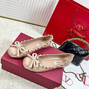 Valentino Garavani Rockstud Patent Beige Ballerina Flat - 2