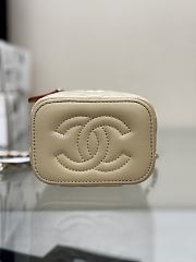 Chanel Mini Top Handle Vanity Case Beige Lambskin 10x9x7cm - 6