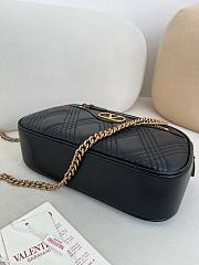 Valentino Garavani Quiltie 67 Medium Shouder Bag Black 24x16x6.5cm - 4
