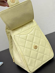 Chanel 25 Small Handbag Light Yellow Calfskin Gold 30x26x14cm - 3
