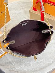 Louis Vuitton LV Anytime MM Beige Bag 42x27x14cm - 4