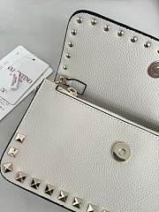Valentino Garavani Rockstud Wallet On Chain White 21x6x11cm - 4