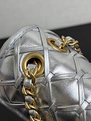 Chanel Mini Flap Bag Silver Metallic 19x13x5.5cm - 2