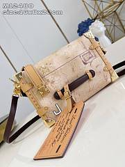Louis Vuitton LV Side Trunk MM Beige 23.5x16x8.5cm - 2
