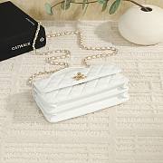 Chanel CC Trendy Top Handle White Lambskin 19x5.5cm - 4