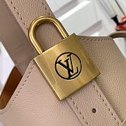 Louis Vuitton LV Low Key Hobo Bag PM Beige 24 x 28 x 16 cm - 2
