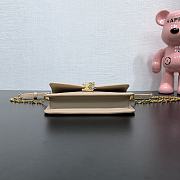 Louis Vuitton LV Wallet On Chain Bloom Beige 20x11.5x4cm - 5