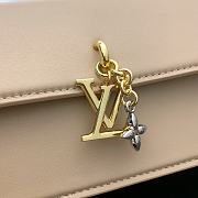 Louis Vuitton LV Wallet On Chain Bloom Beige 20x11.5x4cm - 4