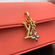 Louis Vuitton LV Wallet On Chain Bloom Sweet Coral 20x11.5x4cm - 3