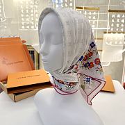 Louis Vuitton LV White Scarf 90x90cm - 2