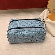 Louis Vuitton LV Dopp Kit Blue 28x15x16.5cm - 4