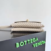 Bottega Veneta Knot Lock Beige Bag 25x16x5.5cm - 5