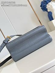 Louis Vuitton LV Twist MM Bag Grey 23x16x8cm - 3