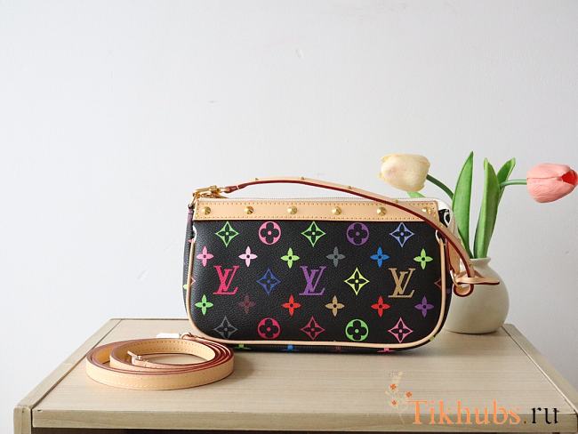 Louis Vuitton LV Pochette Accessoires Black 22x13cm - 1