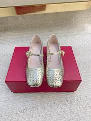 Roger Vivier Vivier Leather Mary Jane Pumps Gold - 3