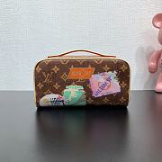 Louis Vuitton LV Toiletry Bag 2 Compartments 24x13x13cm - 5