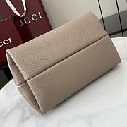 Gucci Softbit Medium Top Handle Bag Taupe 27.5x21x16cm - 3
