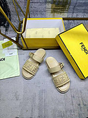 Fendi Feel Mesh Sandals Raffia - 2