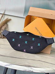 Louis Vuitton LV Rush Bumbag Gradient Blue 30x15x8cm - 2