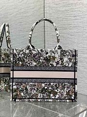 Dior Medium Book Tote Flower 36cm - 5