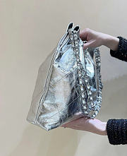 Chanel 22 Handbag Silver Metallic 35x37x7cm - 2