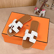 Hermes Oran Embroidered Calfskin Sandal White & Brown - 3