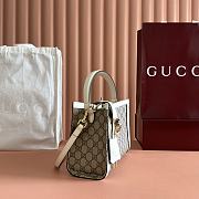 Gucci Padlock Medium Top Handle Bag White 25.5x17.5x10cm - 6