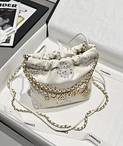 Chanel 22 Mini Handbag Calfskin Gold White 23x18.5x6cm - 4