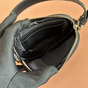 Gucci Marmont Heart Shape Bag Black 13.5x11.5x2.5cm - 3