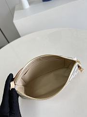 Louis Vuitton LV Pochette Bag White 21x13x3cm - 2